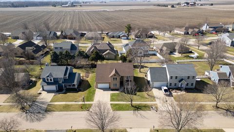 Tiny photo for 611 Prairie View Lane, Hinckley, IL 60520 (MLS # 12609886)