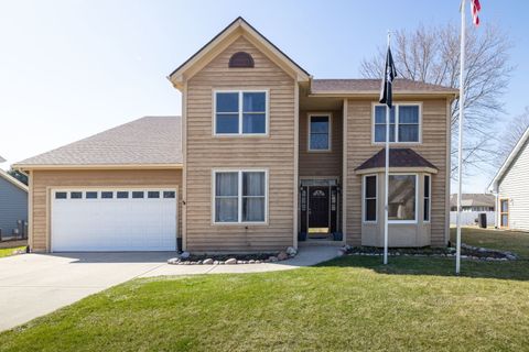 Photo of 611 Prairie View Lane, Hinckley, IL 60520 (MLS # 12609886)