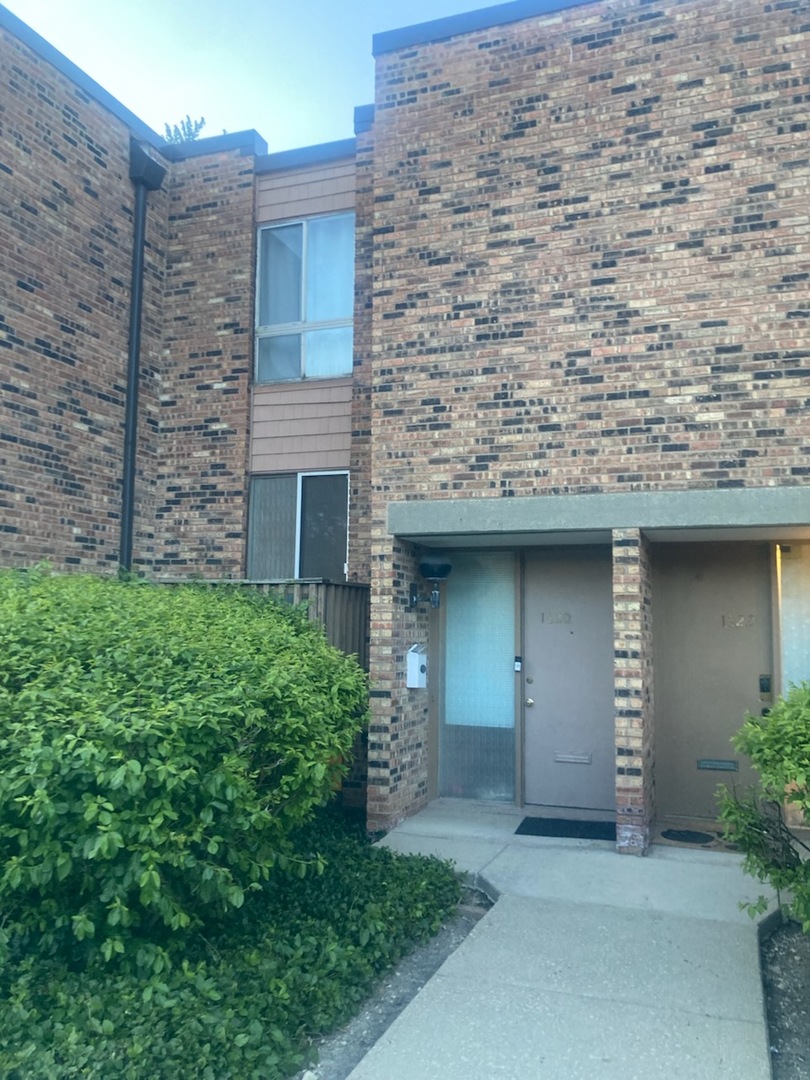 1620 Waxwing Court