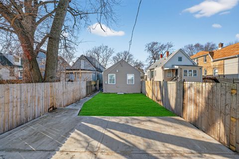 Tiny photo for 7535 S ST. LAWRENCE Avenue, Chicago, IL 60619 (MLS # 12621077)