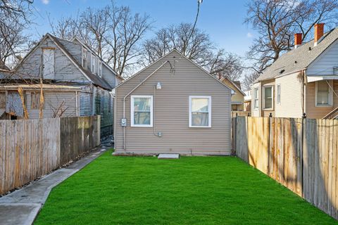 Tiny photo for 7535 S ST. LAWRENCE Avenue, Chicago, IL 60619 (MLS # 12621077)