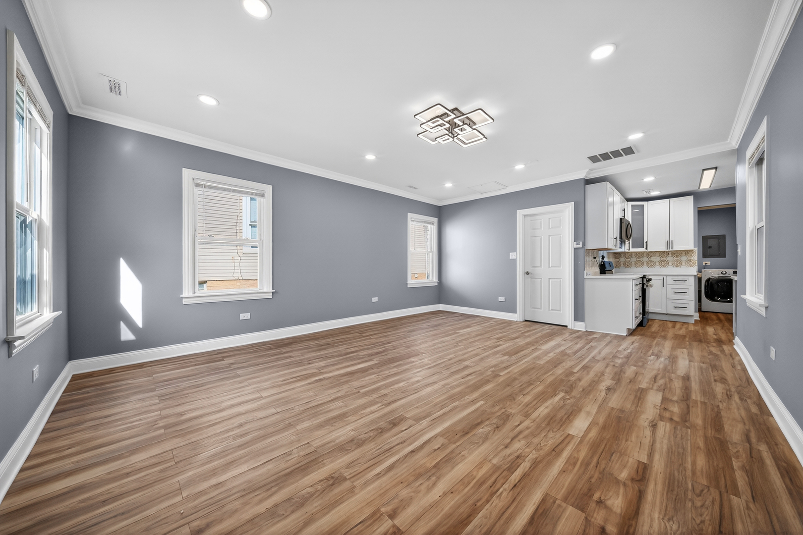 7535 S ST. LAWRENCE Avenue