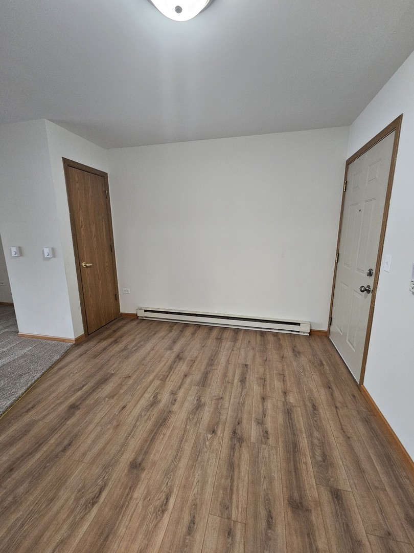 1548 W SAND BAR Court 1B
