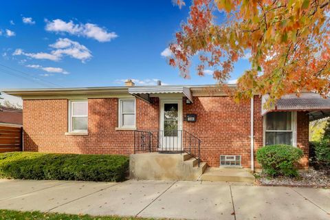 Photo of 5300 N Cicero Avenue, Chicago, IL 60630 (MLS # 12514463)