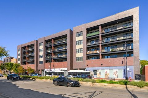 1822 W Irving Park Road 403 Chicago IL 60613