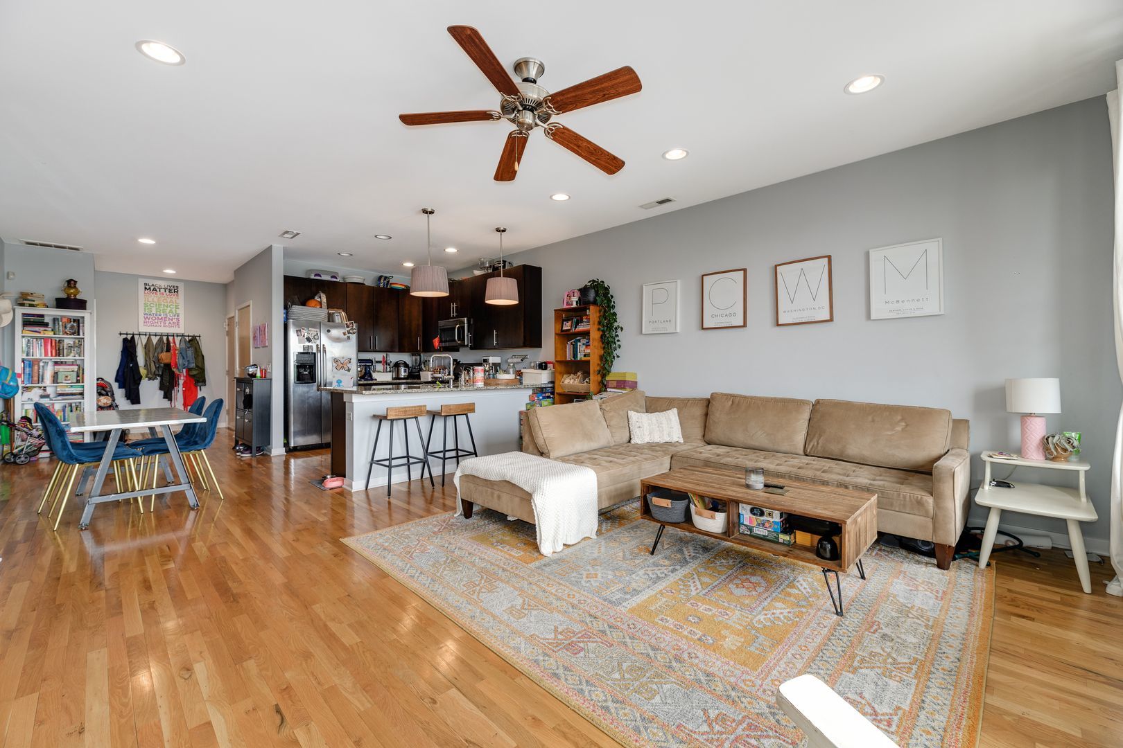 1822 W Irving Park Road 403