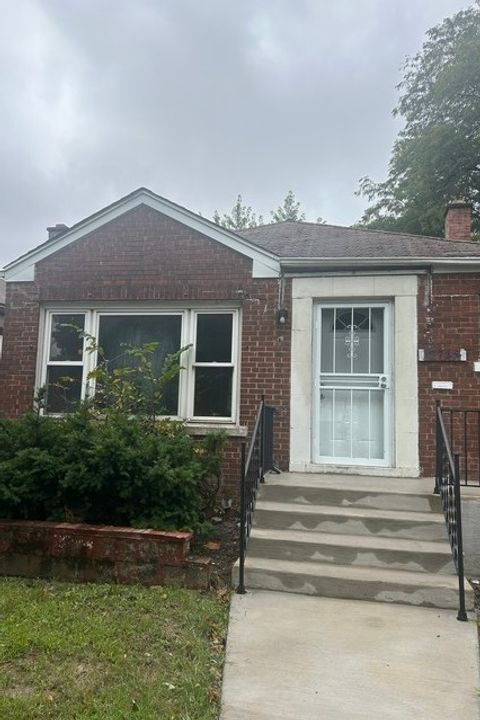 Photo of 12748 S LOWE Street, Chicago, IL 60638 (MLS # 12568819)