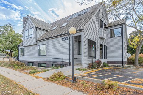 200 N Northwest Highway 100 Barrington IL 60010