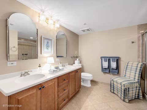Tiny photo for 1 N Beacon Place #511, La Grange, IL 60525 (MLS # 12717556)