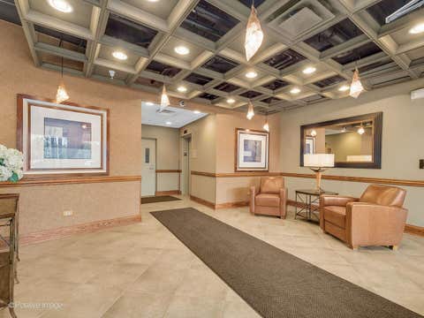 Tiny photo for 1 N Beacon Place #511, La Grange, IL 60525 (MLS # 12717556)