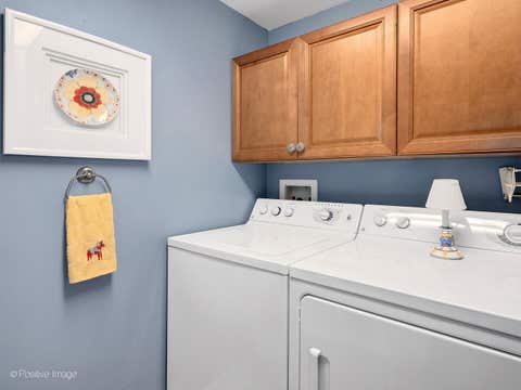 Tiny photo for 1 N Beacon Place #511, La Grange, IL 60525 (MLS # 12717556)