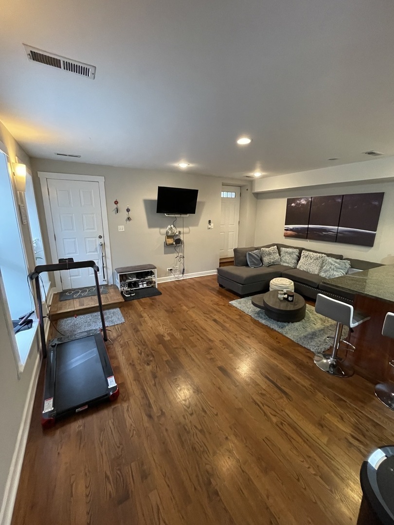 1431 W Cortez Street 1R