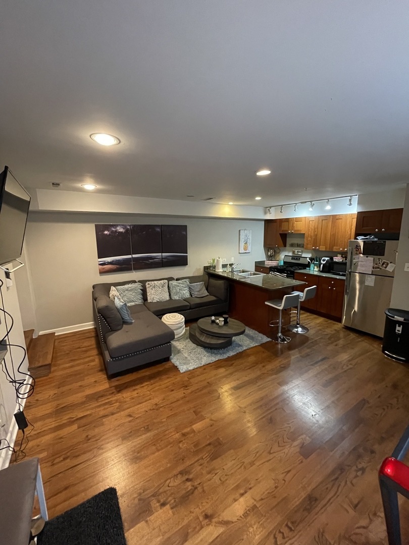 1431 W Cortez Street 1R