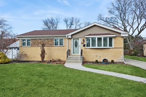Photo of 1812 Bonita Avenue, Mount Prospect, IL 60056 (MLS # 12545767)