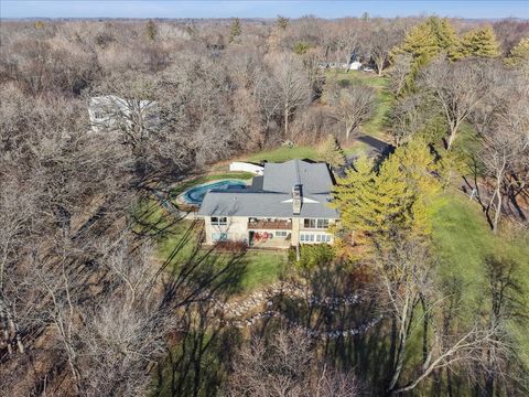 Tiny photo for 25146 N West Tower Drive, Tower Lakes, IL 60010 (MLS # 12558384)