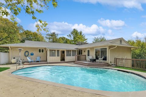 Tiny photo for 25146 N West Tower Drive, Tower Lakes, IL 60010 (MLS # 12558384)