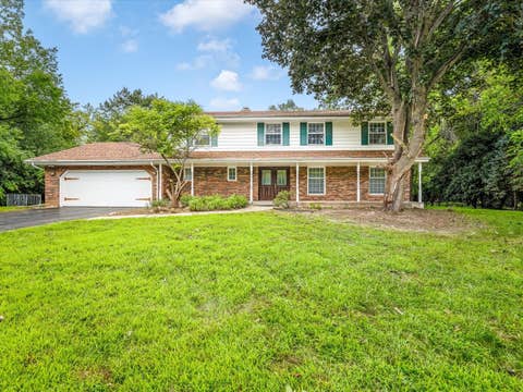 Photo of 1718 Jacoby Place, Rockford, IL 61107 (MLS # 12732669)