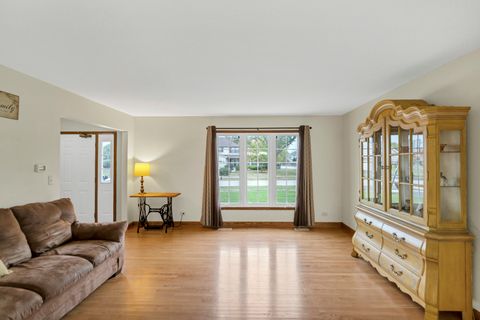 Tiny photo for 560 Valleyview Drive, Bartlett, IL 60103 (MLS # 12496233)