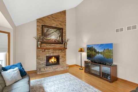 Tiny photo for 560 Valleyview Drive, Bartlett, IL 60103 (MLS # 12496233)