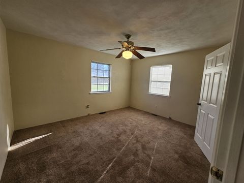 Tiny photo for 14927 E Clearview Road, Mt Vernon, IL 62864 (MLS # 12599016)