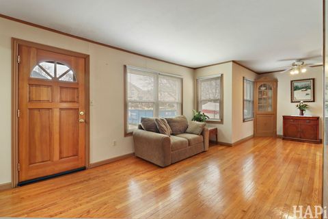 Tiny photo for 911 Elmdale Road, Glenview, IL 60025 (MLS # 12580716)