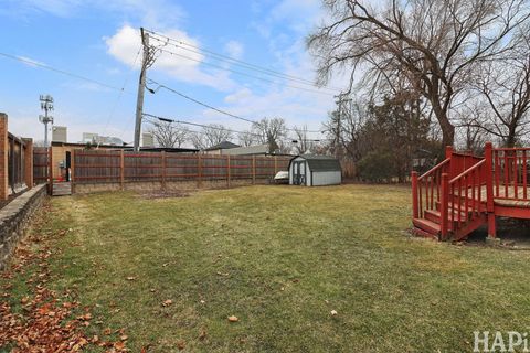 Tiny photo for 911 Elmdale Road, Glenview, IL 60025 (MLS # 12580716)