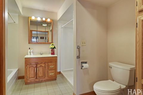 Tiny photo for 911 Elmdale Road, Glenview, IL 60025 (MLS # 12580716)