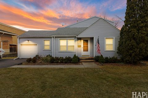 Tiny photo for 911 Elmdale Road, Glenview, IL 60025 (MLS # 12580716)