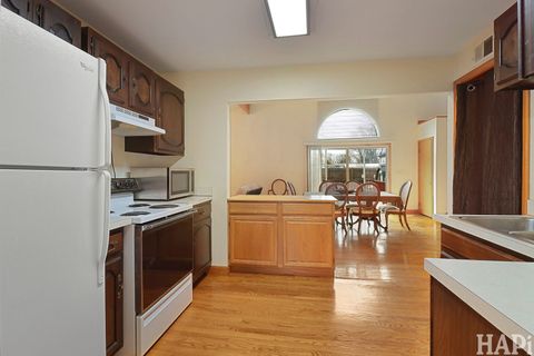 Tiny photo for 911 Elmdale Road, Glenview, IL 60025 (MLS # 12580716)