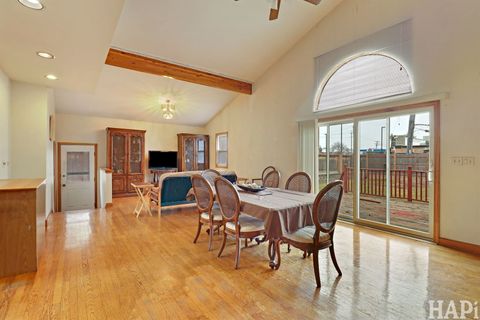 Tiny photo for 911 Elmdale Road, Glenview, IL 60025 (MLS # 12580716)