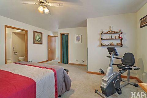 Tiny photo for 911 Elmdale Road, Glenview, IL 60025 (MLS # 12580716)