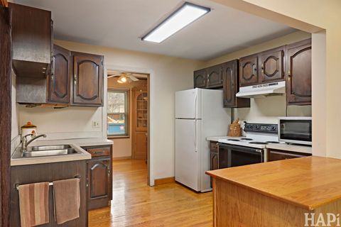 Tiny photo for 911 Elmdale Road, Glenview, IL 60025 (MLS # 12580716)