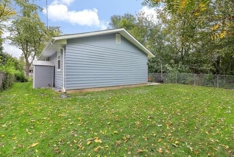 Tiny photo for 342 Seminole Lane, Carol Stream, IL 60188 (MLS # 12518435)