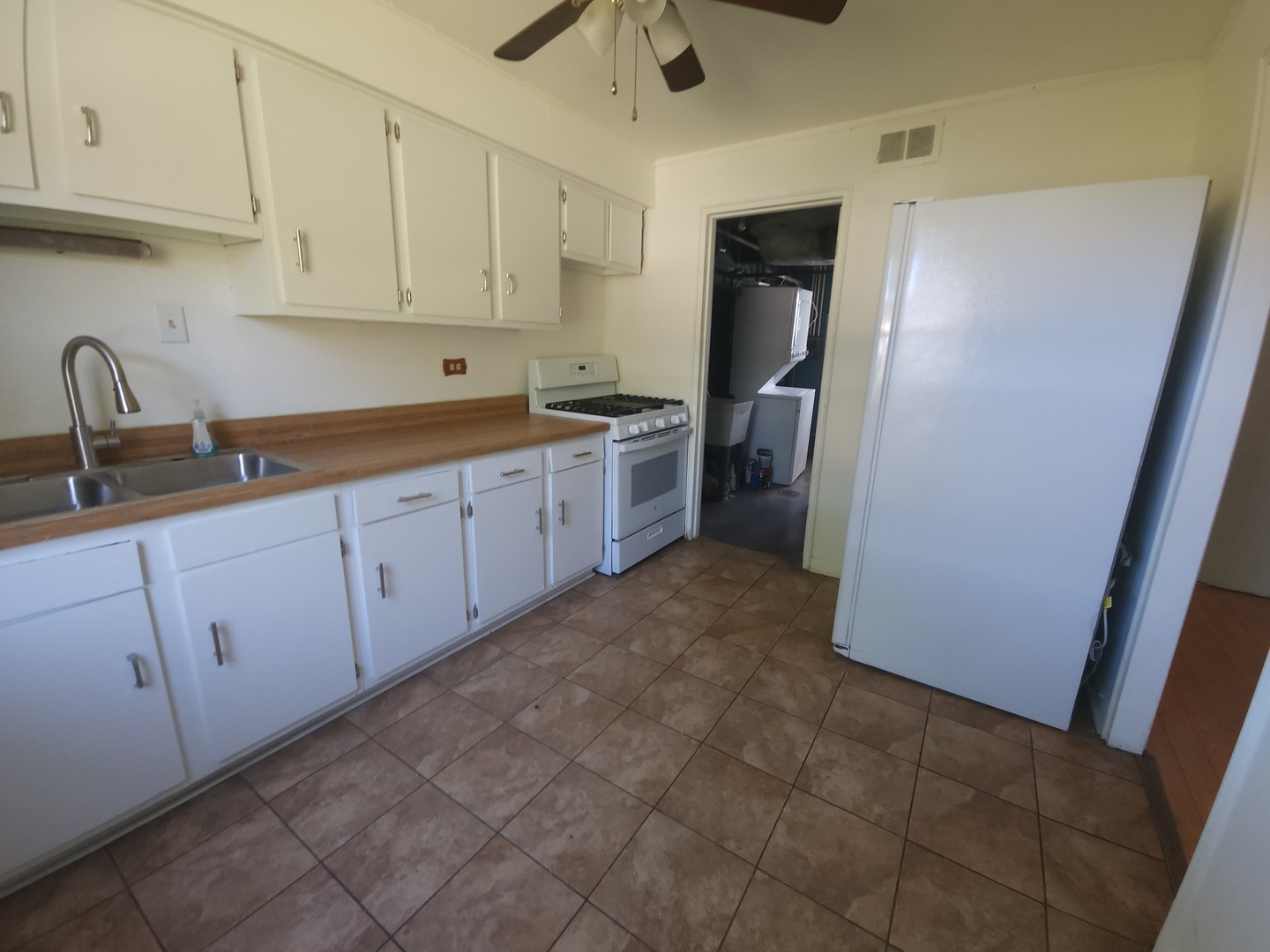 257 W Swann Street