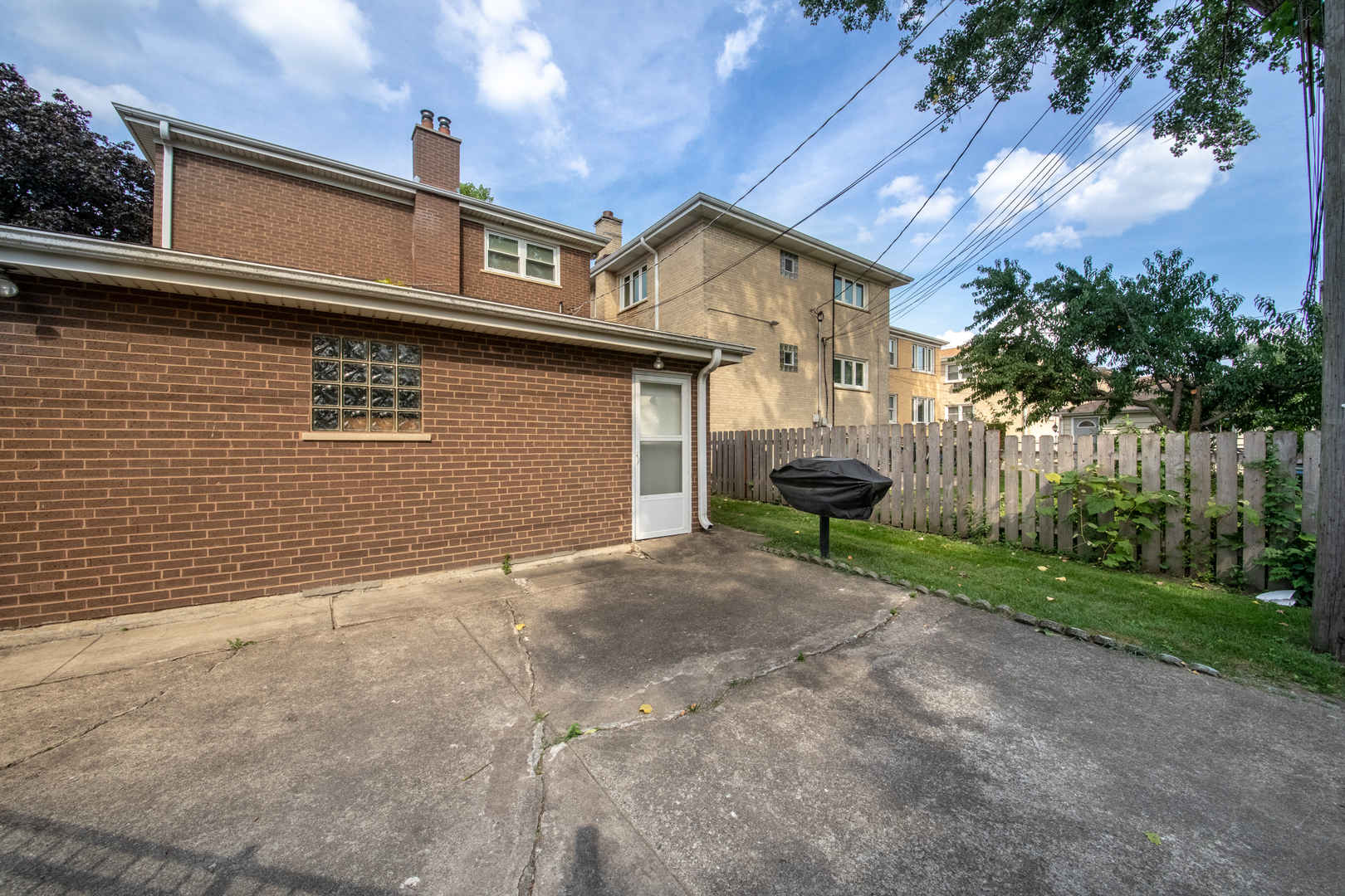 1316 N Northwest Highway