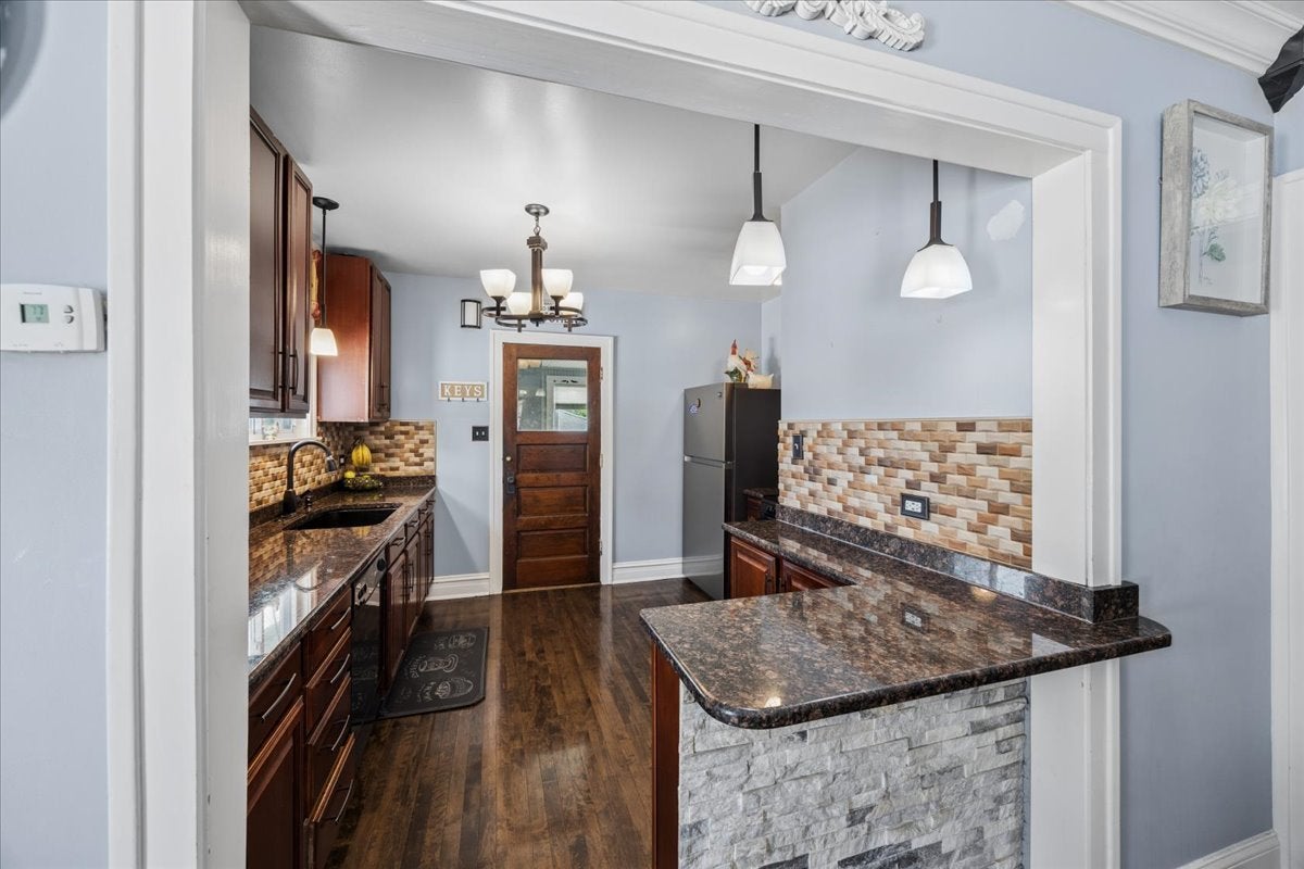 1602 Saint Charles Road