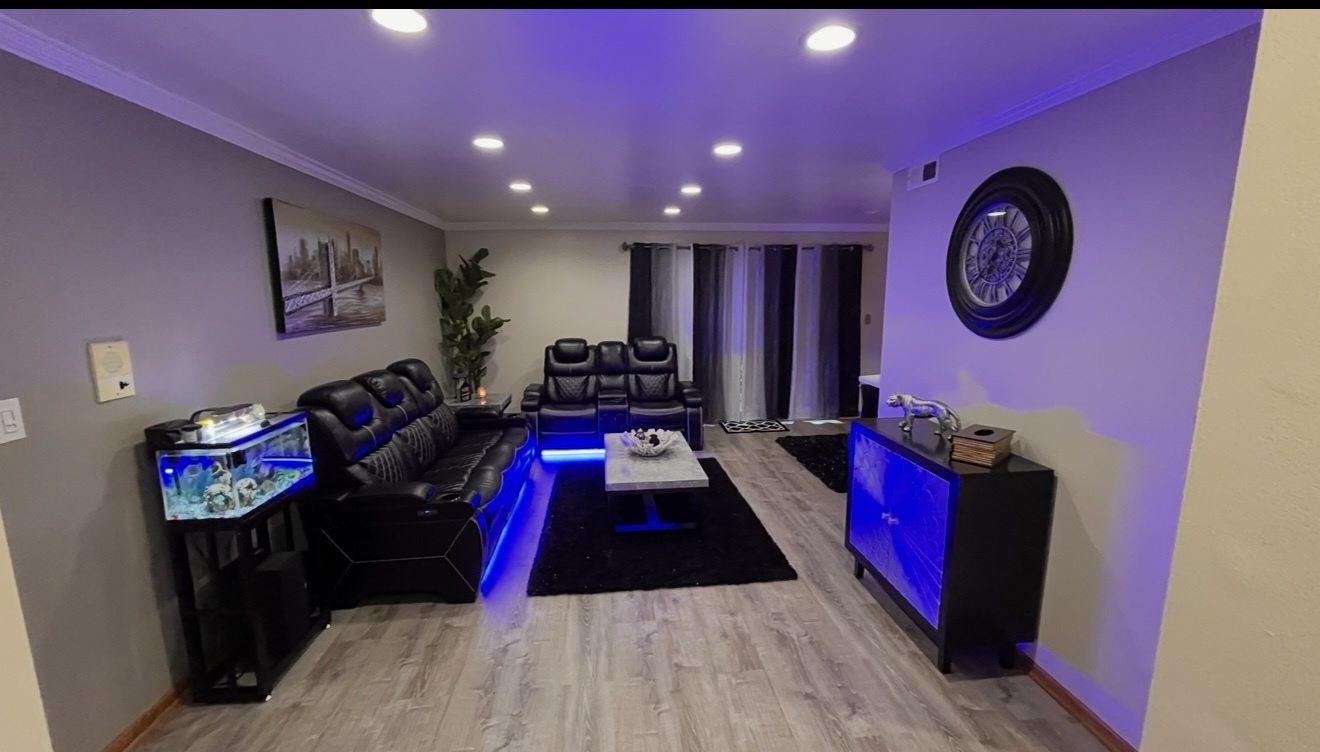 10538 S Central Avenue 3S