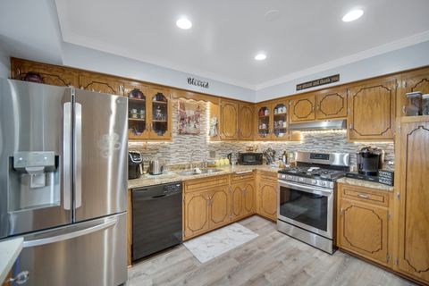 Tiny photo for 10538 S Central Avenue #3S, Chicago Ridge, IL 60415 (MLS # 12503692)