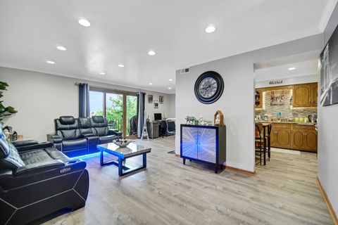 Tiny photo for 10538 S Central Avenue #3S, Chicago Ridge, IL 60415 (MLS # 12503692)