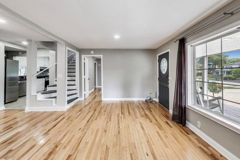 Tiny photo for 10440 S 75th Court, Palos Hills, IL 60465 (MLS # 12501258)