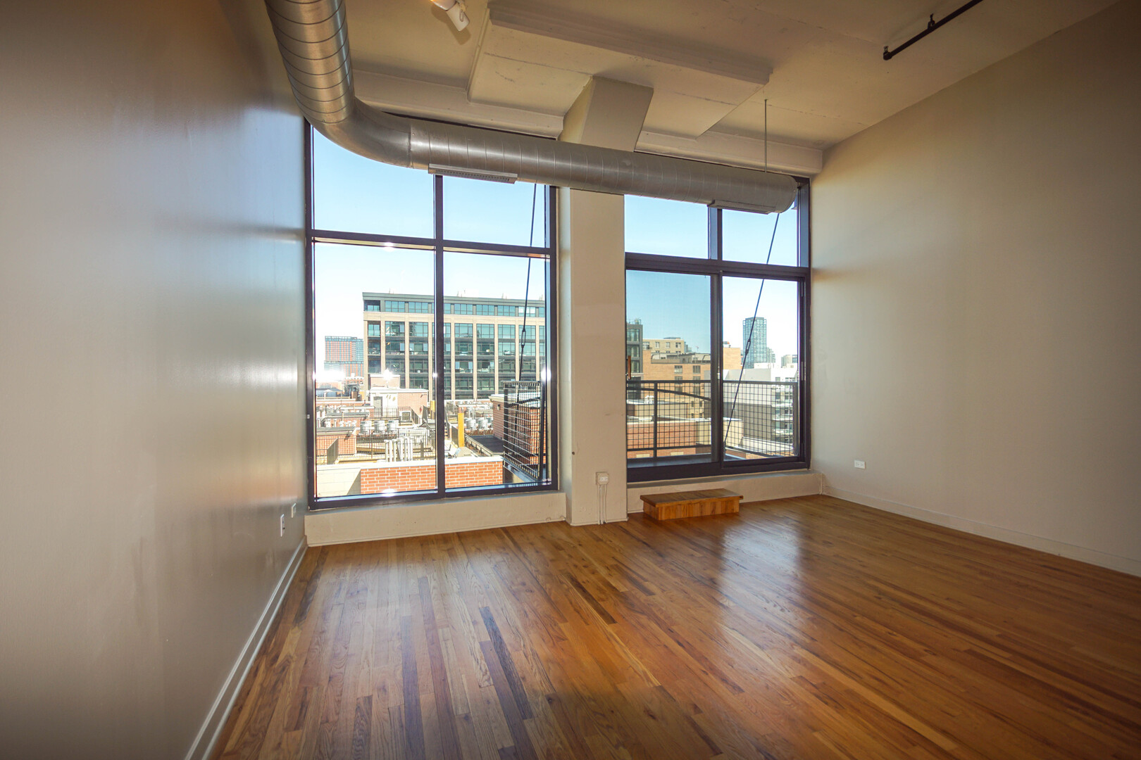1224 W Van Buren Street 517