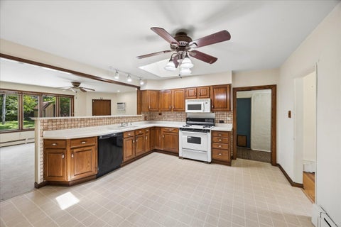 Tiny photo for 422 E Ravine Avenue, Willow Springs, IL 60480 (MLS # 12742014)