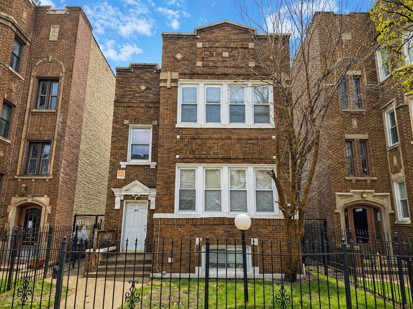 Photo 1 of 7 — 8047 S VERNON Avenue, Chicago, IL 60619