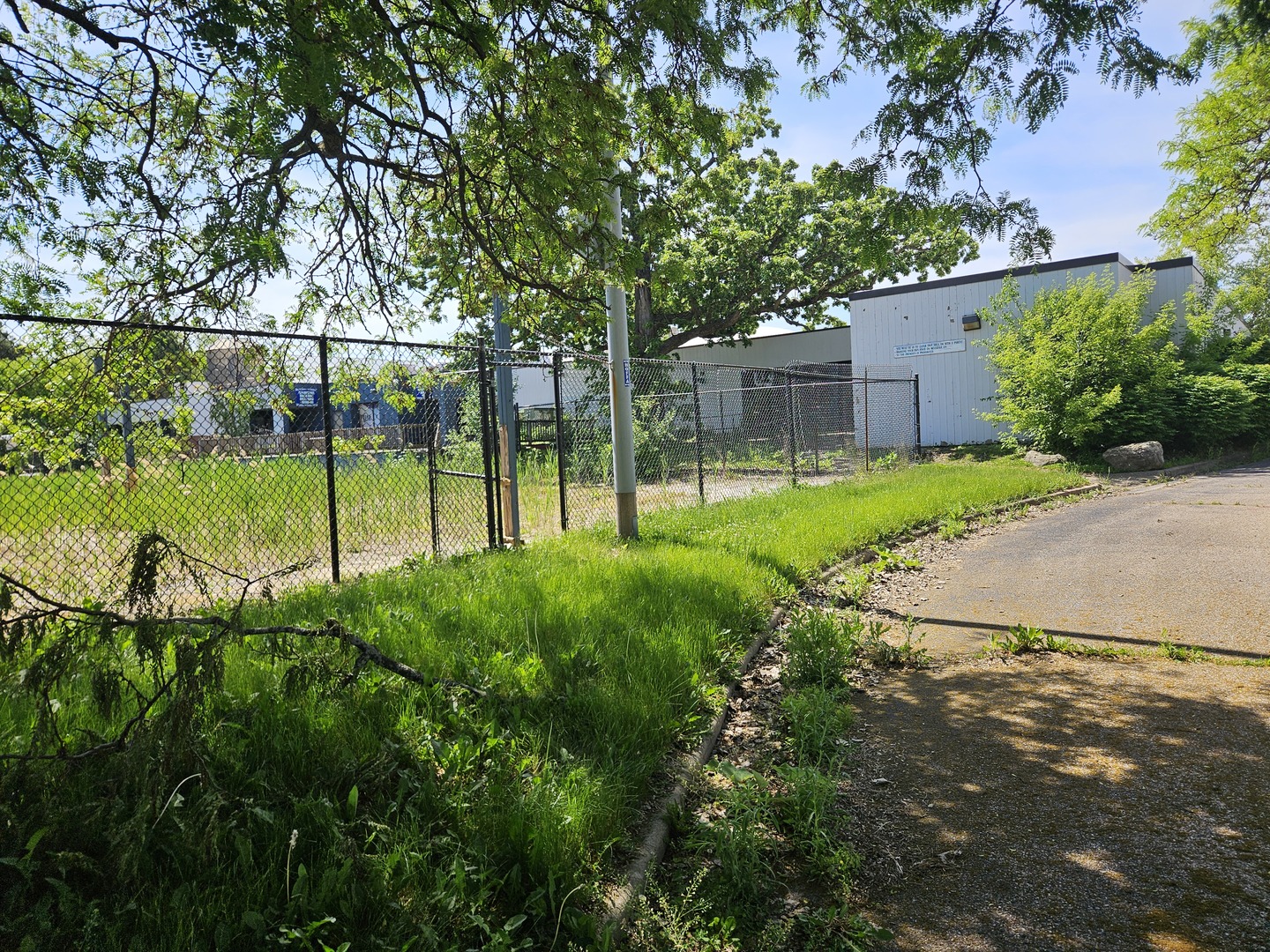 243 Roosevelt Road