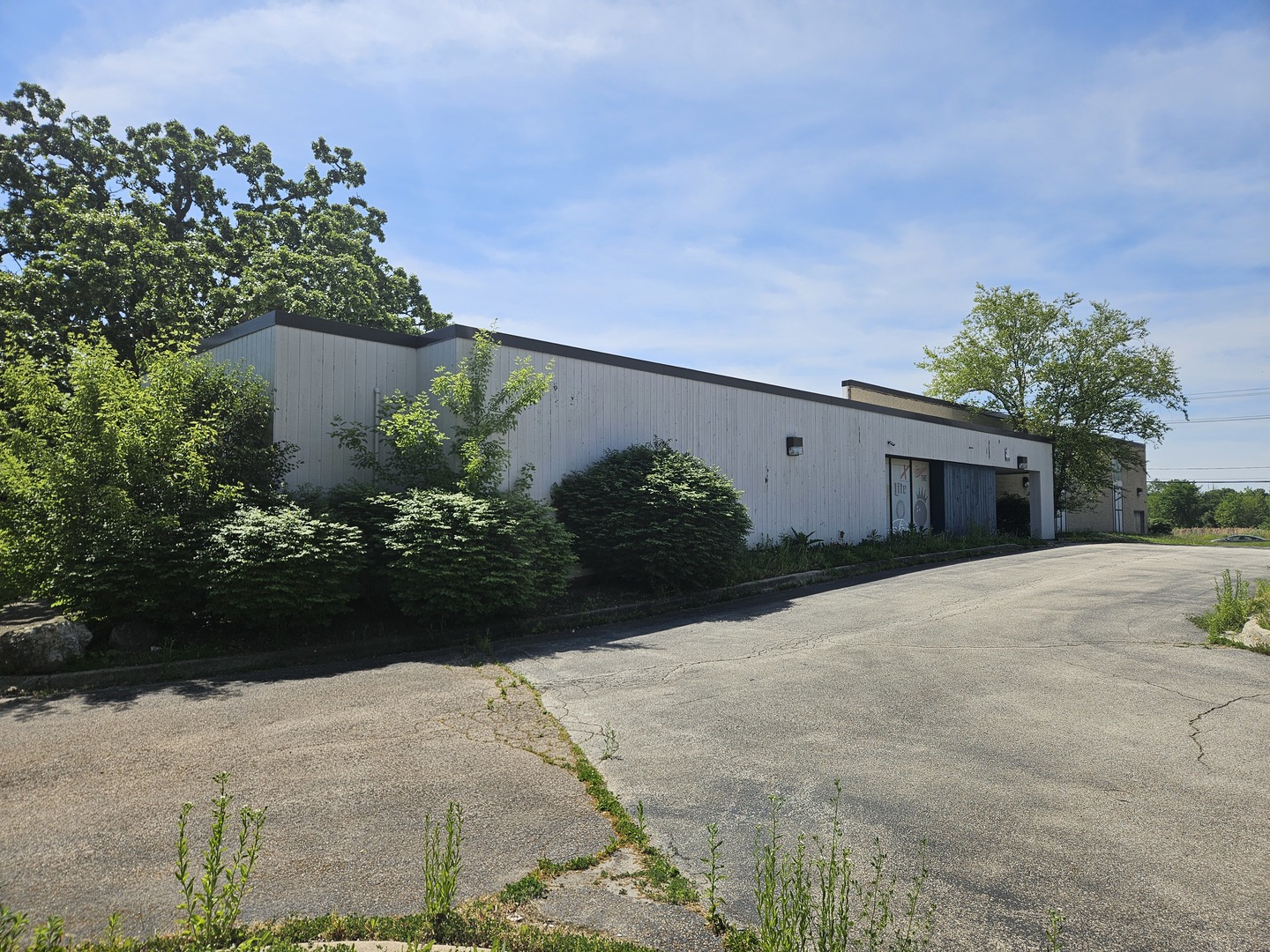 243 Roosevelt Road