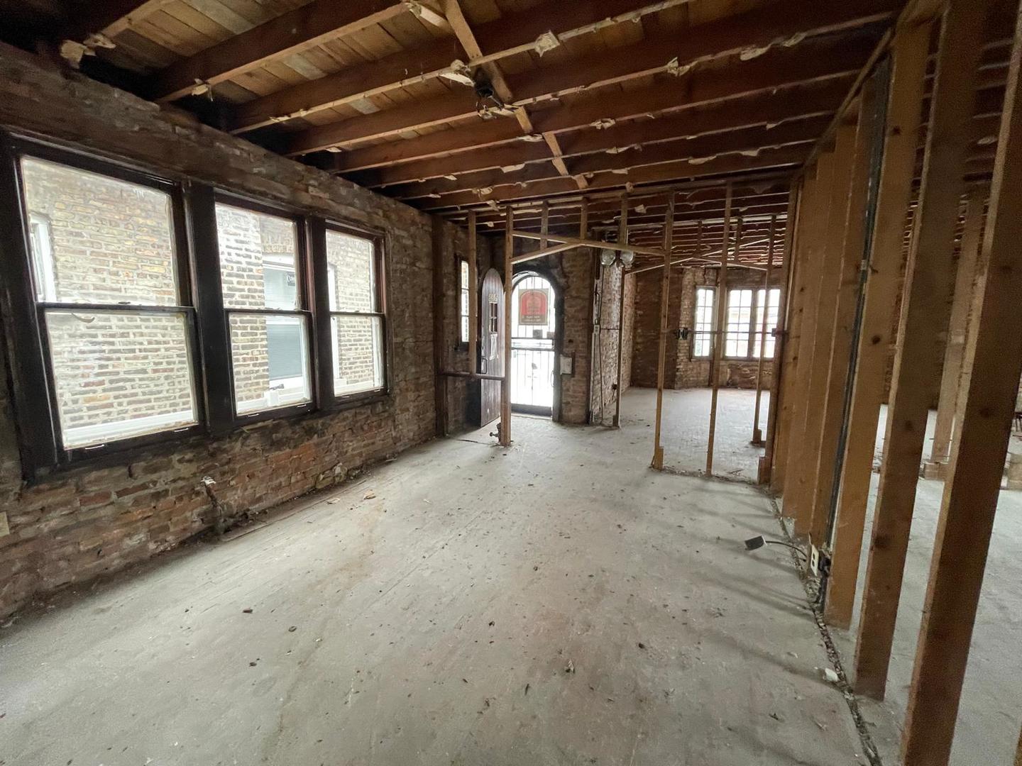 8325 S Cregier Avenue