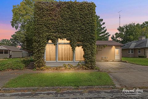 Photo of 620 Tremont Street, Lincoln, IL 62656 (MLS # 12582019)