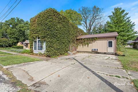 Tiny photo for 620 Tremont Street, Lincoln, IL 62656 (MLS # 12582019)