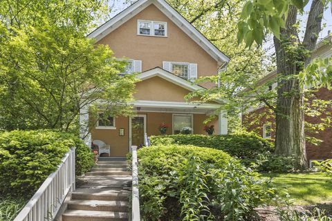 2353 Ridge Avenue Evanston IL 60201