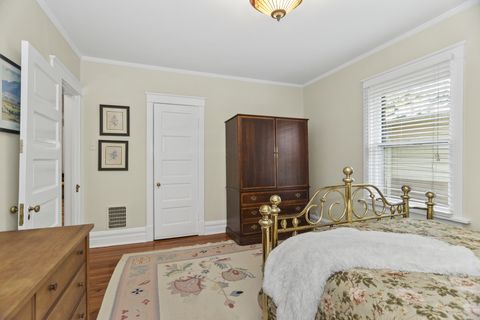 Tiny photo for 2353 Ridge Avenue, Evanston, IL 60201 (MLS # 12388049)